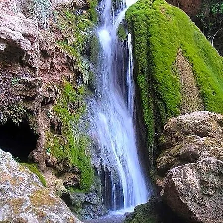 מלון Duque De Calabria מנסנרה