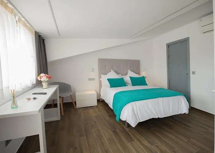 Hotel Duque De Calabria 3*