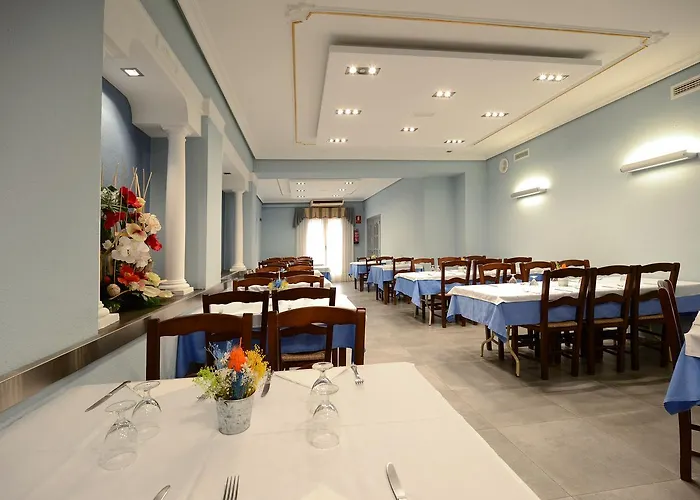 Duque De Calabria Hotell 3*